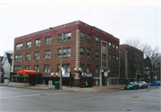 1525-1533 E ROYALL PL/1749-1751 N FARWELL AVE, a Neoclassical/Beaux Arts apartment/condominium, built in Milwaukee, Wisconsin in 1922.