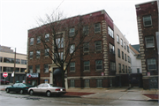 1525-1533 E ROYALL PL/1749-1751 N FARWELL AVE, a Neoclassical/Beaux Arts apartment/condominium, built in Milwaukee, Wisconsin in 1922.