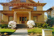 1603 MAIN ST, a Neoclassical/Beaux Arts house, built in La Crosse, Wisconsin in 1909.