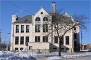 2418 N MARYLAND AVE, a Queen Anne elementary, middle, jr.high, or high, built in Milwaukee, Wisconsin in 1886.
