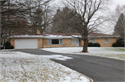 2285 BRANSON RD, a Ranch house, built in Fitchburg, Wisconsin in 1966.