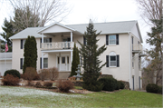 2129 VINTAGE DR, a Colonial Revival/Georgian Revival house, built in Fitchburg, Wisconsin in 1979.