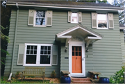 122 BASCOM PL, a Colonial Revival/Georgian Revival house, built in Madison, Wisconsin in 1923.