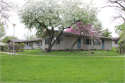 2338 CHALET GARDENS RD, a Contemporary apartment/condominium, built in Fitchburg, Wisconsin in 1962.