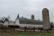 2387 S SEMINOLE HWY, a Astylistic Utilitarian Building barn, built in Fitchburg, Wisconsin in 1939.