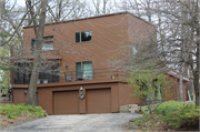 5850 SCHUMANN DR, a Contemporary house, built in Fitchburg, Wisconsin in 1983.