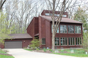 5826 TIMBER RIDGE TR, a Contemporary house, built in Fitchburg, Wisconsin in 1984.
