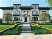 2909 E NEWBERRY BLVD, a Neoclassical/Beaux Arts house, built in Milwaukee, Wisconsin in 1917.