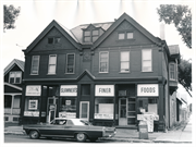 1335-1339 W WASHINGTON 1335-1339 W WASHINGTON, a Queen Anne small retail building, built in Milwaukee, Wisconsin in 1889.