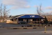 5805 MONONA DR, a Commercial Vernacular restaurant/supper club, built in Monona, Wisconsin in 1978.