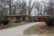 15921 W MAYFLOWER DR, a Contemporary house, built in New Berlin, Wisconsin in 1952.