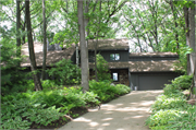 5852 TIMBER LAND CIR, a Contemporary house, built in Fitchburg, Wisconsin in 1981.