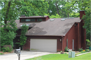 5835 SCHUMANN DR, a Contemporary house, built in Fitchburg, Wisconsin in 1982.