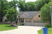 5839 SCHUMANN DR, a Ranch house, built in Fitchburg, Wisconsin in 2004.