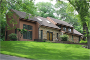 5855 SCHUMANN DR, a Contemporary house, built in Fitchburg, Wisconsin in 1983.