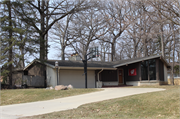 1631 S SHERWOOD DR, a Contemporary house, built in New Berlin, Wisconsin in 1965.
