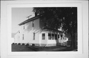 92 W Main St., a Front Gabled house, built in Benton, Wisconsin in 1910.