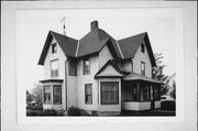 SW CORNER OF MAIN ST AND 2ND AVE, a Queen Anne house, built in Benton, Wisconsin in .