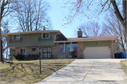 5005 S MENARD DR, a Contemporary house, built in New Berlin, Wisconsin in 1960.