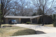 5240 S BALBOA DR, a Ranch house, built in New Berlin, Wisconsin in 1962.