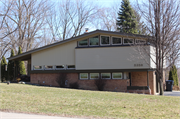 5258 S GUERIN PASS, a Contemporary house, built in New Berlin, Wisconsin in 1959.