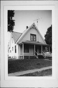 SW CORNER OF 2ND AVE AND 2ND ST, a Front Gabled house, built in Benton, Wisconsin in 1907.