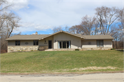 15240 W ROGERS DR, a Ranch house, built in New Berlin, Wisconsin in 1972.