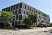 10201 W LINCOLN AVE, a Contemporary large office building, built in West Allis, Wisconsin in 1969.