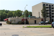 3005 UNIVERSITY AVE, a Art/Streamline Moderne tavern/bar, built in Madison, Wisconsin in 1937.