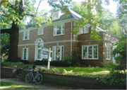 121 BASCOM PL, a Colonial Revival/Georgian Revival rectory/parsonage, built in Madison, Wisconsin in 1925.