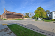 1500 Summit Ave, a Astylistic Utilitarian Building garage (residential), built in Racine, Wisconsin in 1916.