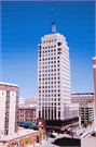 606 W WISCONSIN AVE, a Art/Streamline Moderne large office building, built in Milwaukee, Wisconsin in 1929.