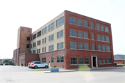 400 N COMMERCIAL ST (WAS 331), a Astylistic Utilitarian Building warehouse, built in Neenah, Wisconsin in 1918.