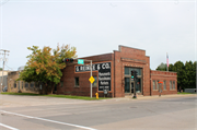 900 S MAIN ST, a Commercial Vernacular industrial bldg/manufacturing facility, built in Oshkosh, Wisconsin in 1908.
