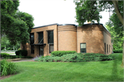 600 S VULCAN ST, a Art/Streamline Moderne small office building, built in Appleton, Wisconsin in 1940.