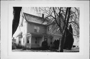 542 WASHINGTON ST, a Queen Anne house, built in Darlington, Wisconsin in .