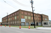 1005 HIGH AVE, a Astylistic Utilitarian Building industrial bldg/manufacturing facility, built in Oshkosh, Wisconsin in 1912.