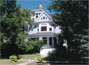 826 E ALTON ST, a Queen Anne house, built in Appleton, Wisconsin in 1895.