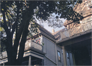 933-935 N 31ST ST, a Queen Anne house, built in Milwaukee, Wisconsin in 1901.