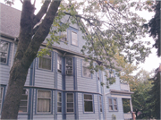933-935 N 31ST ST, a Queen Anne house, built in Milwaukee, Wisconsin in 1901.