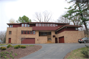 Philip H & Margaret Gray Jr House, a Building.