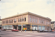 504 W NATIONAL AVE, a Neoclassical/Beaux Arts tavern/bar, built in Milwaukee, Wisconsin in 1901.