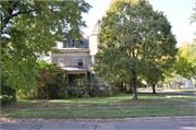 606 W WILLOW ST, a Queen Anne house, built in Chippewa Falls, Wisconsin in 1904.