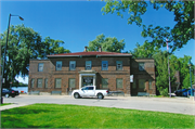 410 E VETERAN MEMORIAL DR, a Colonial Revival/Georgian Revival laboratory, built in La Crosse, Wisconsin in 1924.