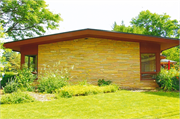 8580 N Seneca Rd, a Ranch house, built in Fox Point, Wisconsin in 1958.