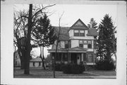 506 N CENTER AVE, a Queen Anne house, built in Merrill, Wisconsin in 1885.