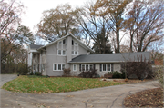 525 W ACACIA RD, a Arts and Crafts house, built in Glendale, Wisconsin in 1903.