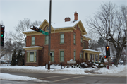 517 S FARWELL ST, a Gabled Ell house, built in Eau Claire, Wisconsin in 1871.