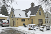 146 W CLARK ST, a Gabled Ell house, built in Cottage Grove, Wisconsin in 1900.