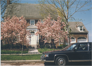 1154 SHERMAN AVE, a Colonial Revival/Georgian Revival house, built in Madison, Wisconsin in 1921.